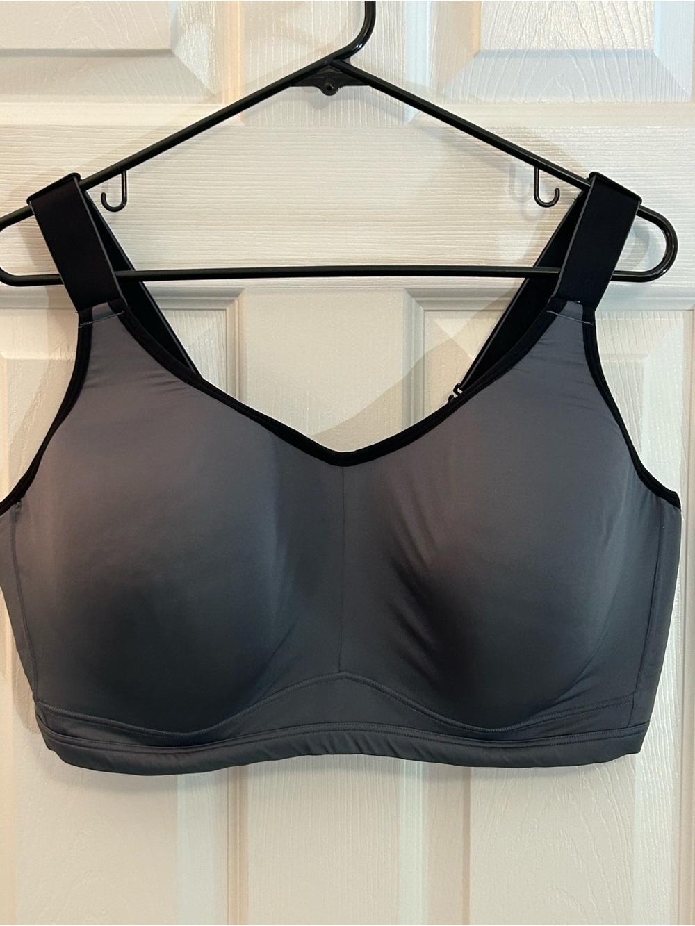 Lane Bryant LIVI Active High-Impact Underwire Sports Bra Gray Black 42G Wicking
